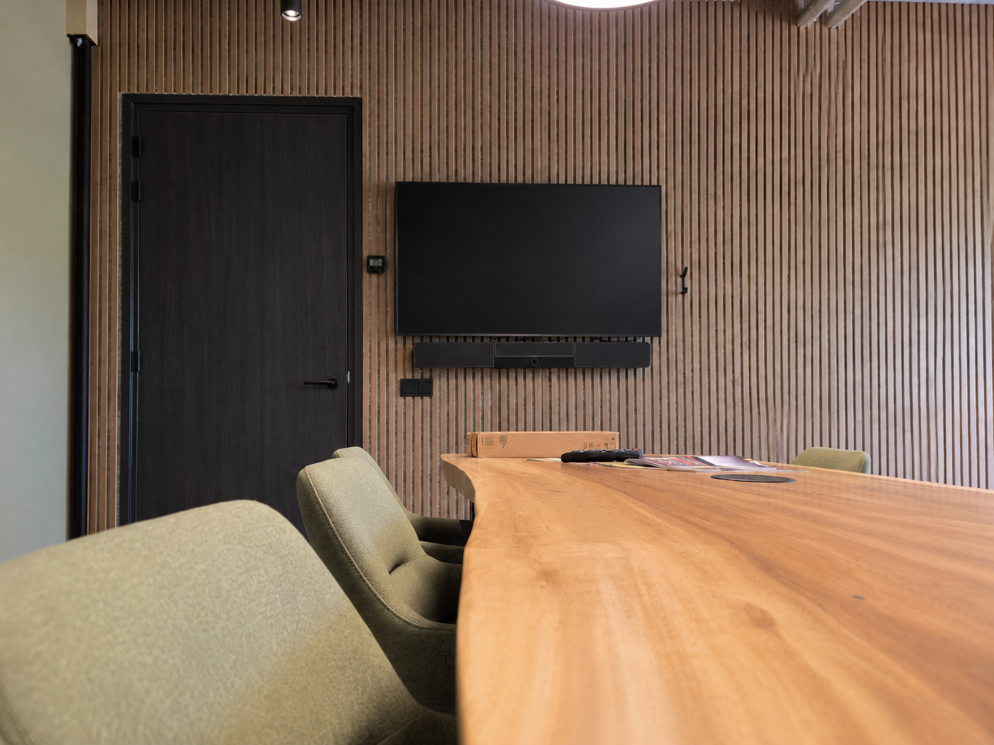 Finovi BV: duurzame AV-inrichting voor een nieuw kantoorpand - projectfoto 7