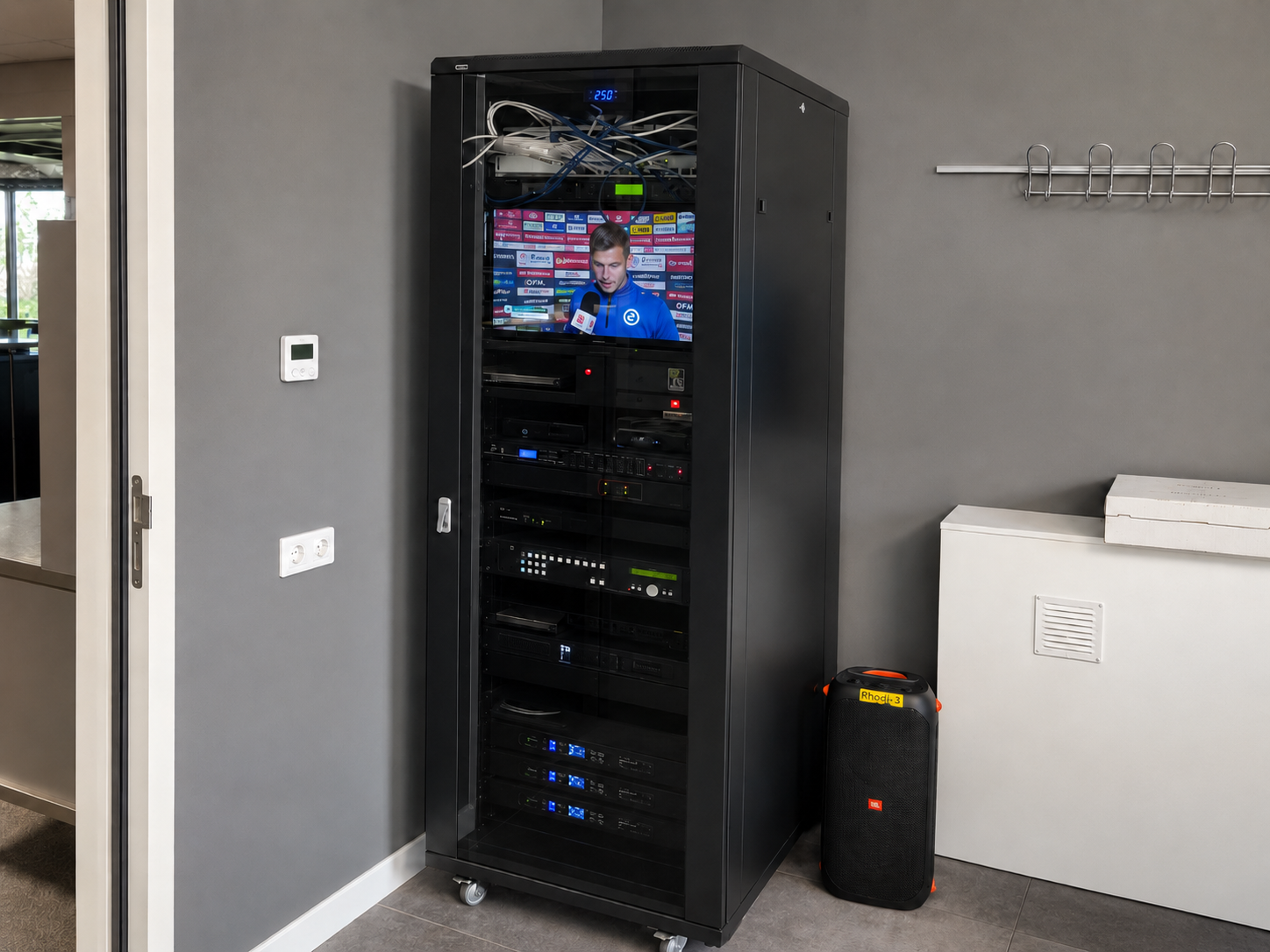 RKSV Rhode: complete AV-installatie voor de nieuwe kantine - projectfoto 13