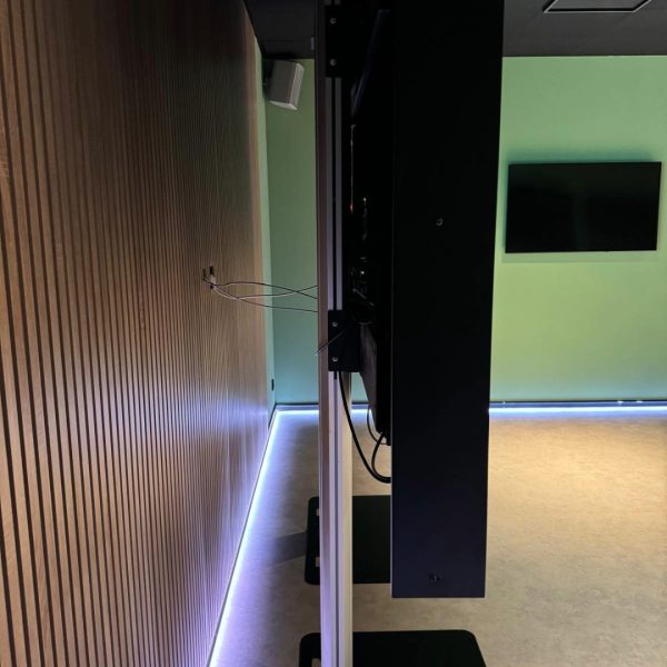 Refurbished NEC X46UN-2 videowall 3x3 - 138 inch - Afbeelding 6