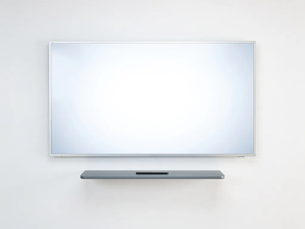 Groot 90-inch interactief touchscreen op witte klaslokaalwand met stylus op smalle plank, strak minimalistisch ontwerp.